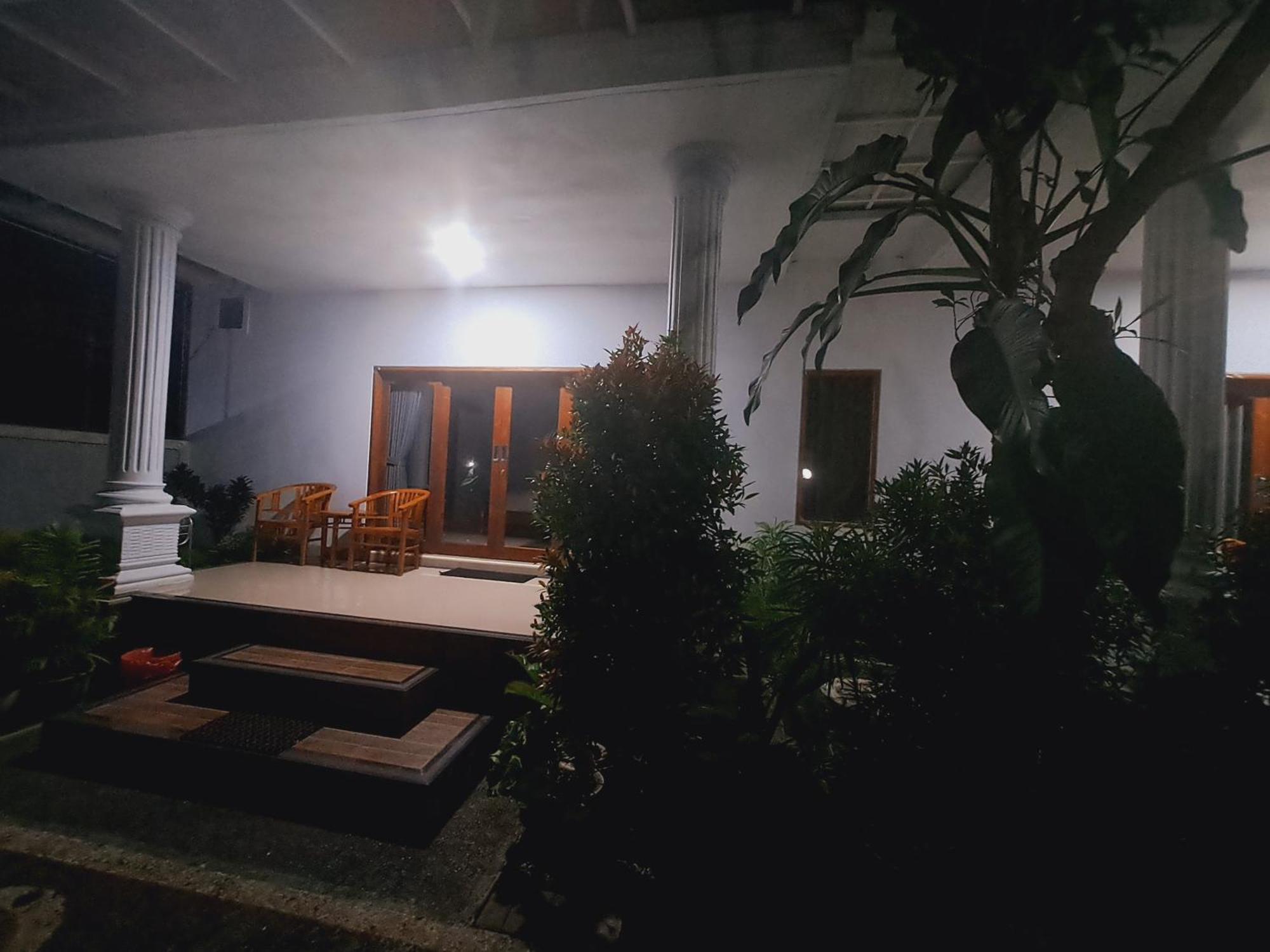 Srinadi Guest House Lovina ภายนอก รูปภาพ